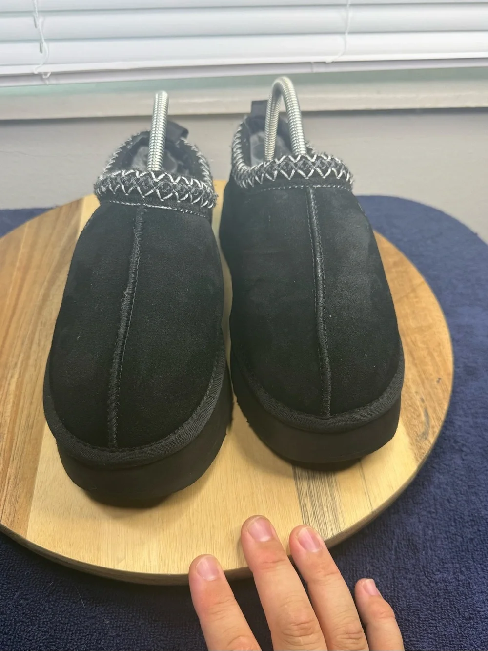 UGG Tasmen Slipper (Men’s 8)